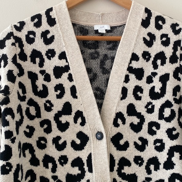 J. Jill Leopard Print Button Up Relaxed Fit Soft Cardigan Sweater Size S - Picture 11 of 14